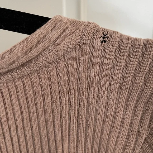 A&F top - Picture 3 of 3